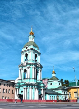 Храм Живоначальной Троицы в Серебряниках