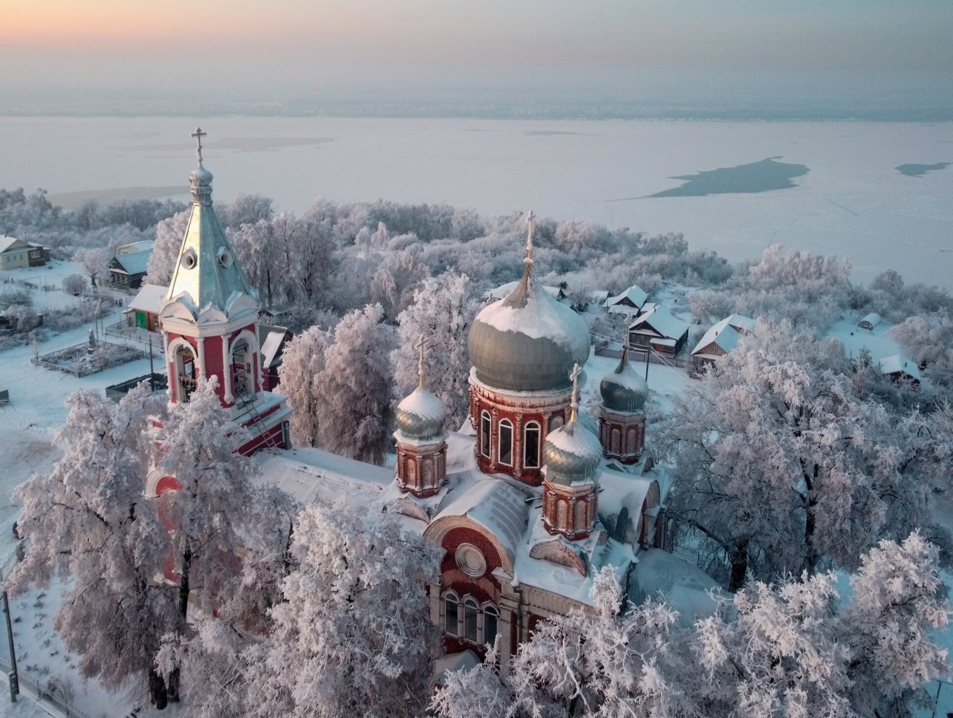 Церковь Николая Чудотворца в Просеке в зимнем убранстве