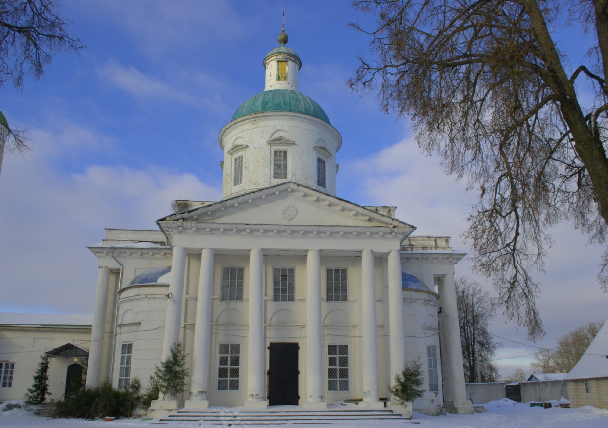 Свято-Троицкая церковь в городе Кондрово