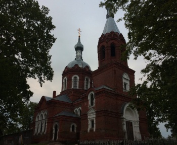 Храм Святых Апостолов Петра и Павла в деревне Кунесть