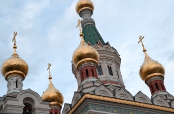 Золотые купола Свято-Никольского собора в Вене