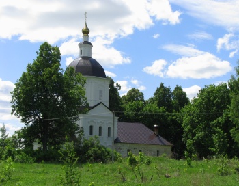 Храм Михаила Архангела в селе Лучкино