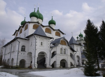 Николо-Вяжищский ставропигиальный женский монастырь на фотографии