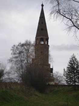 Колокольня Церкви Иоанна Предтечи в Шухтомоше