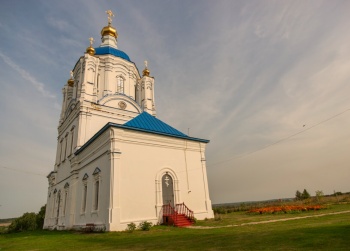 Храм Воскресения Словущего в селе Ретяжи