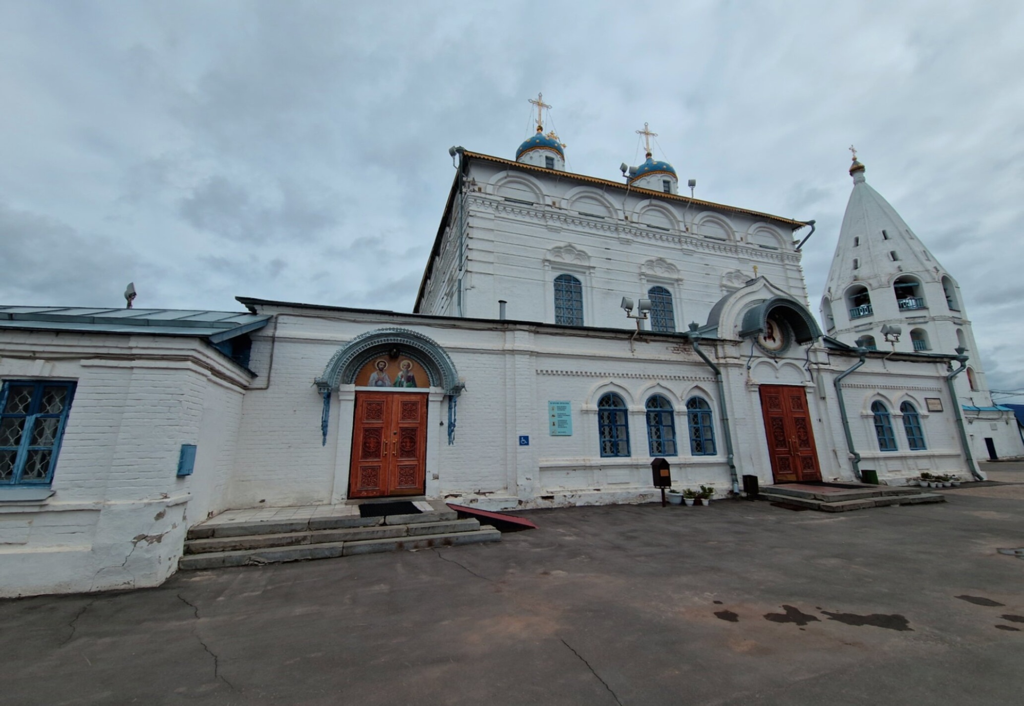 Введенский кафедральный собор в Чебоксарах