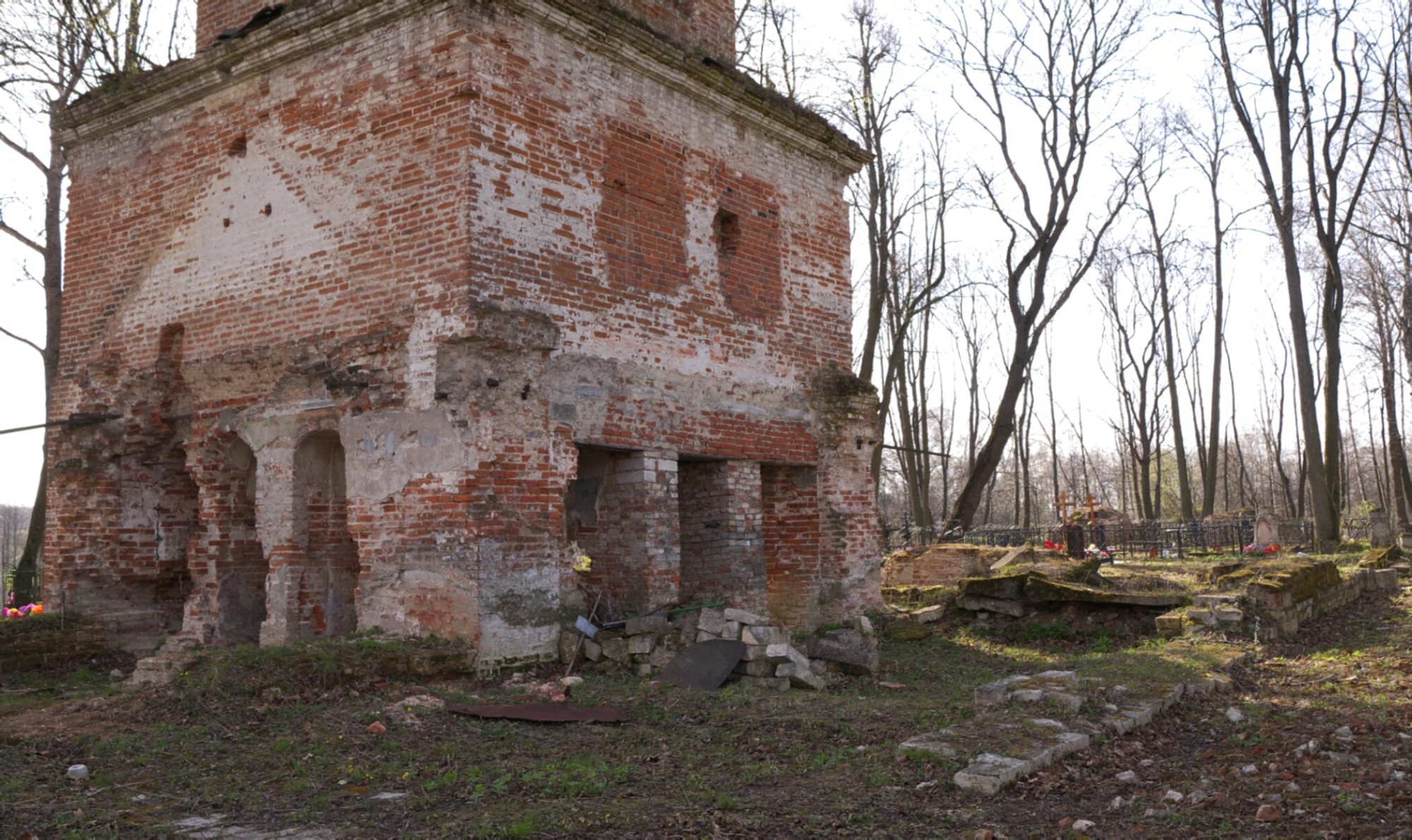 Церковь Рождества Пресвятой Богородицы в Плетенихе: история в руинах