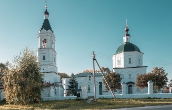 Крестовоздвиженский храм в селе Марчуги: история и архитектура на фотографии