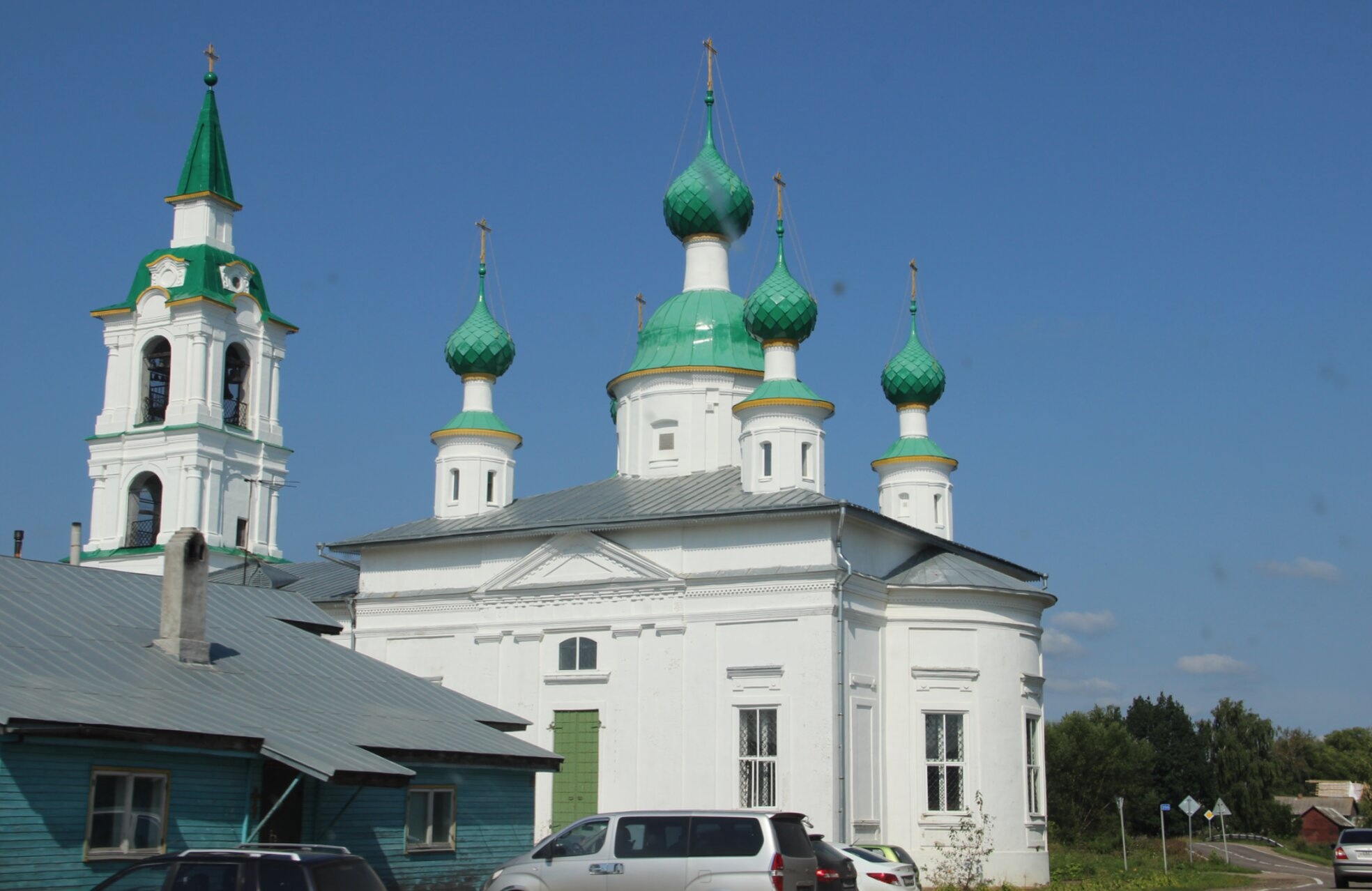 Храм святого Андрея Стратилата в селе Сулость