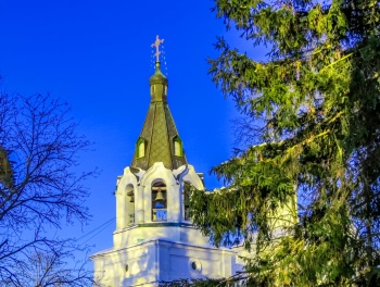 Церковь Спаса Нерукотворного Образа в Прохорово: Колокольня и купол