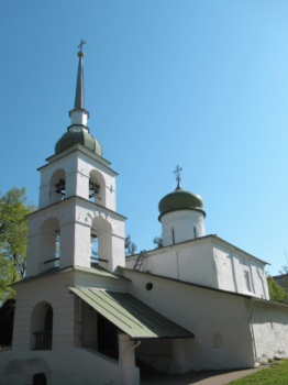 Храм Святой Великомученицы Анастасии Узорешительницы в Пскове