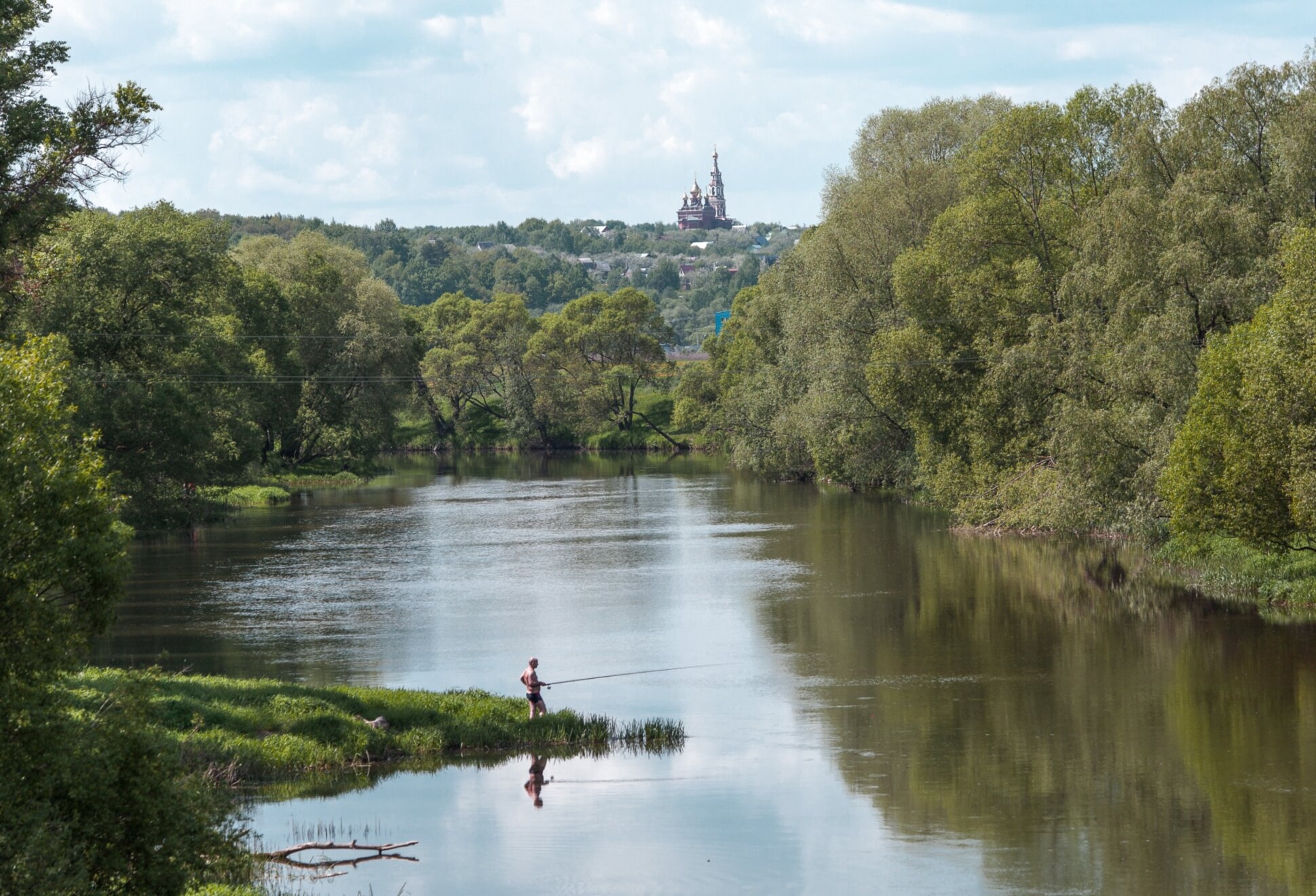 Церковь Михаила Архангела в селе Красное на реке Протве