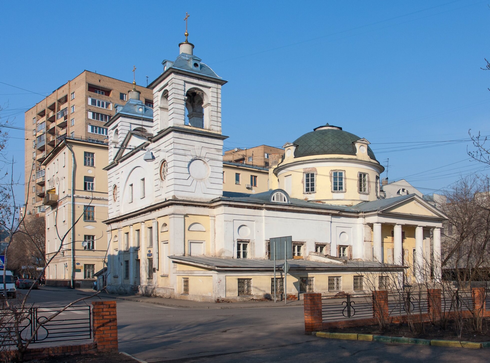 Храм Успения Пресвятой Богородицы на Могильцах