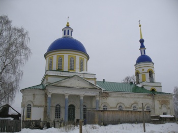 Храм Святых Апостолов Петра и Павла в селе Тыловыл-Пельга
