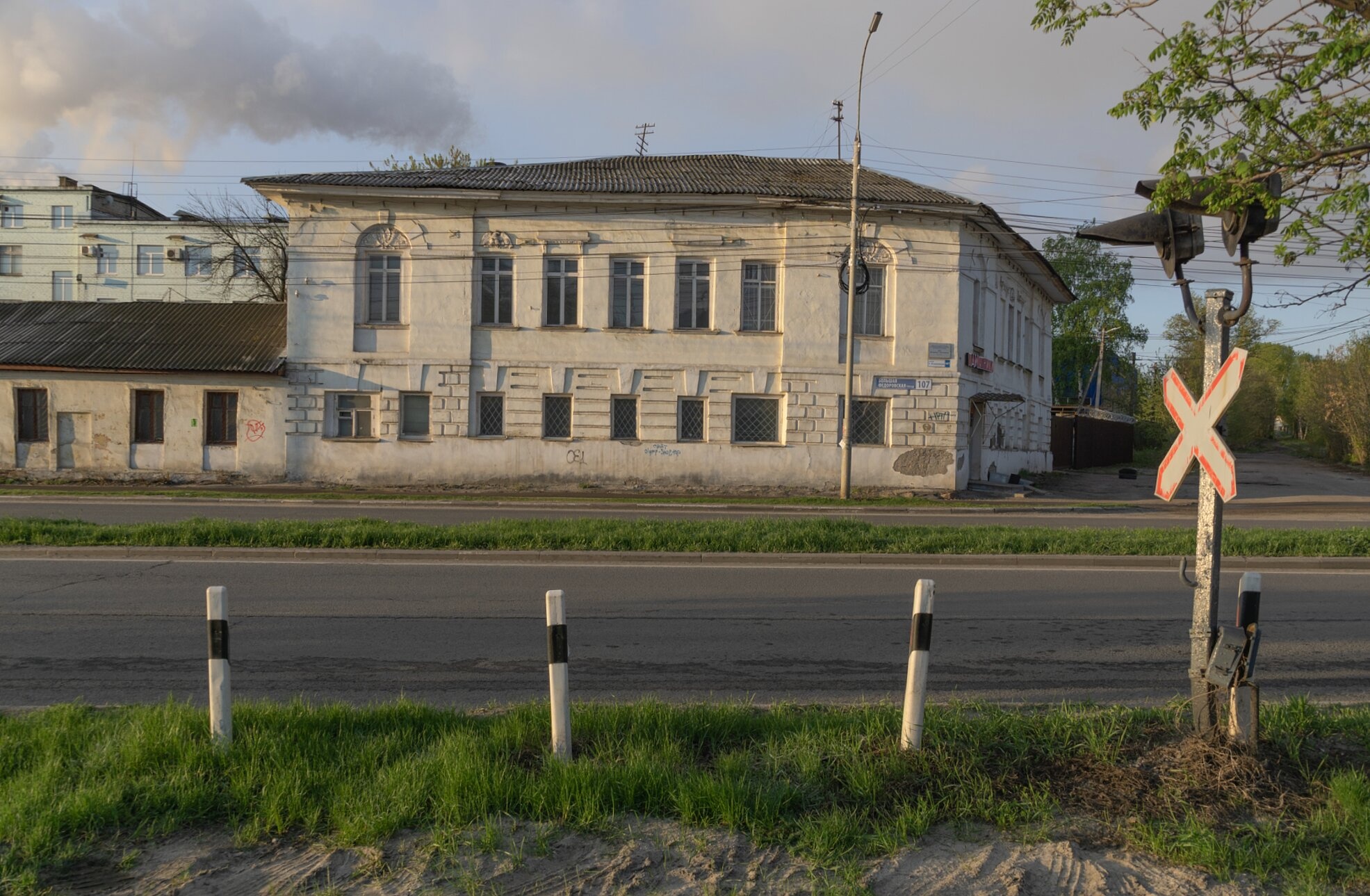 Церковь в Ярославле на улице Угличской: архитектурный облик и духовная значимость