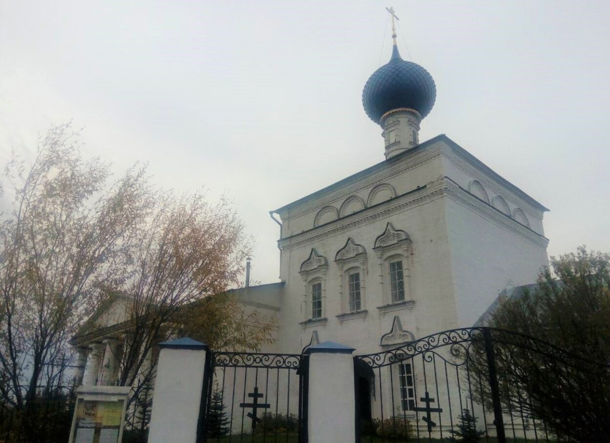 Храм Рождества Пресвятой Богородицы в селе Туношна