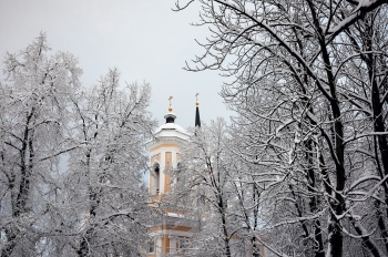 Спасский храм в Балашихе в зимнем убранстве