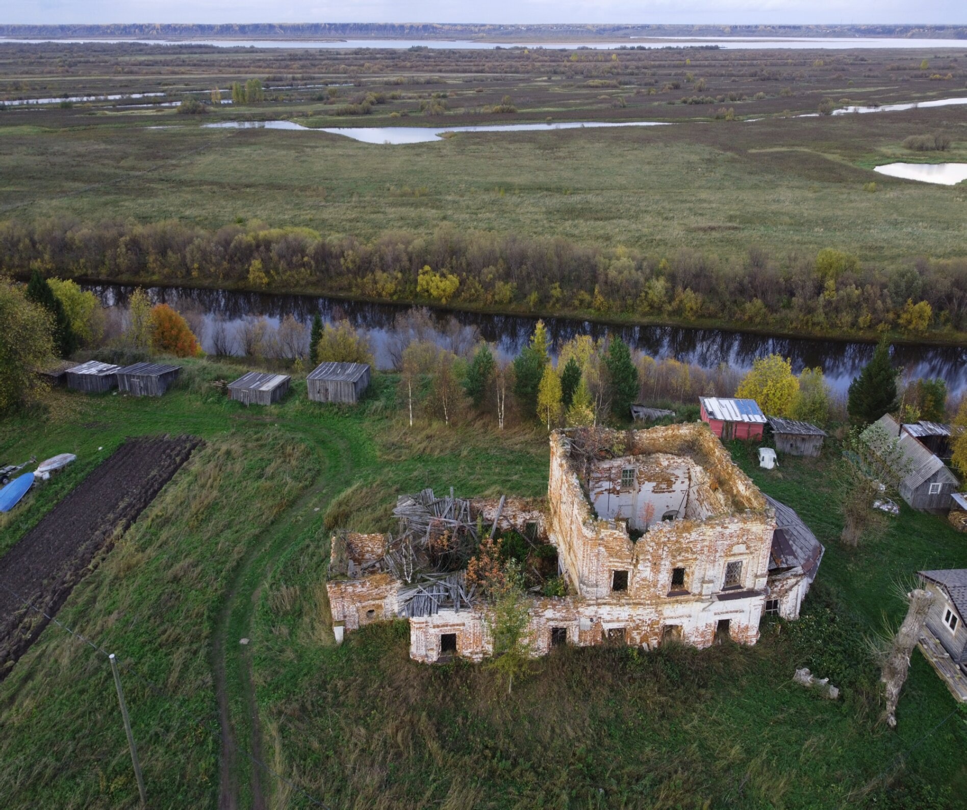 Георгиевская церковь в деревне Верхняя Паленьга