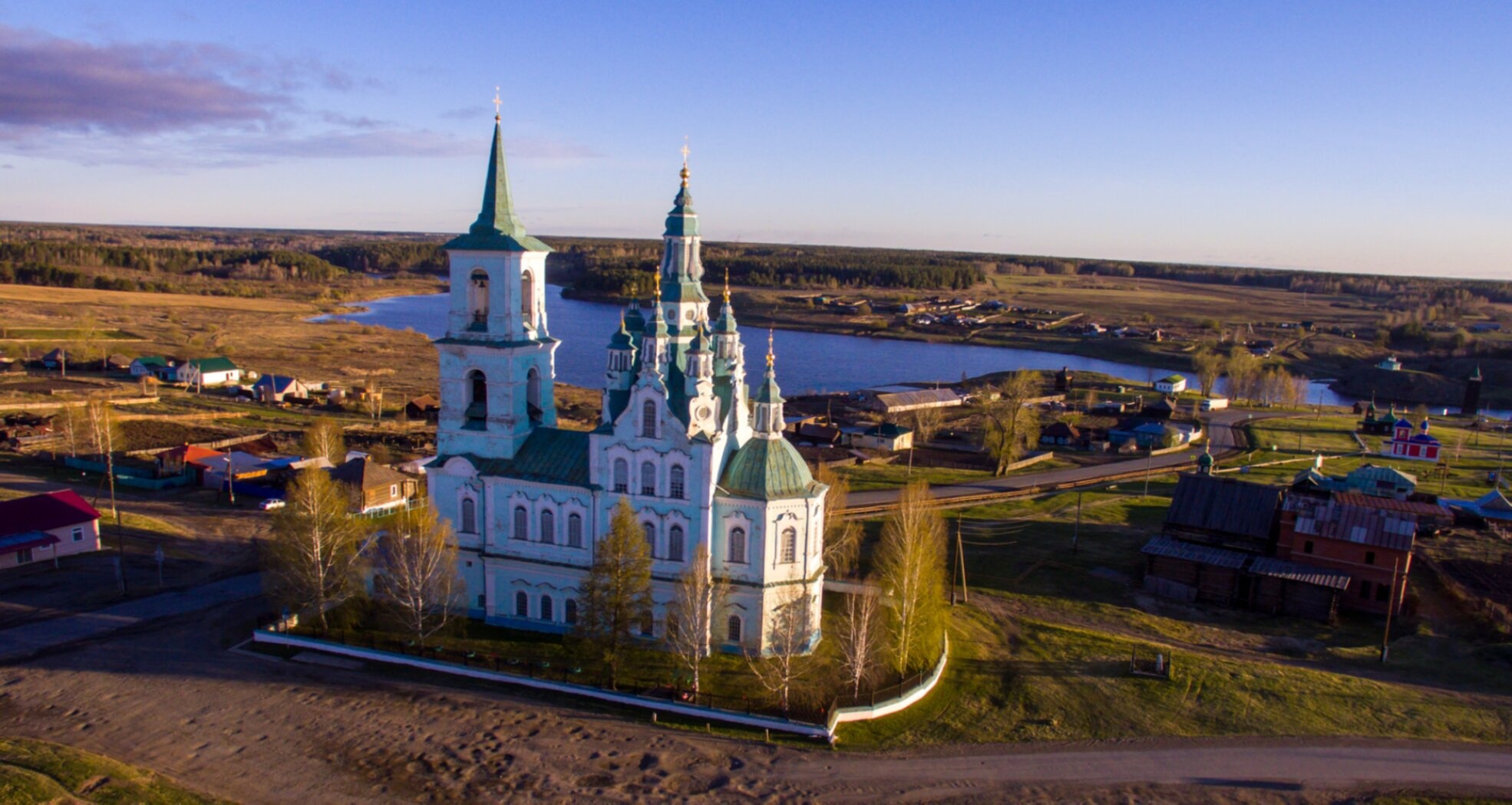 Спасо-Преображенская церковь в Нижней Синячихе - аэрофотосъемка