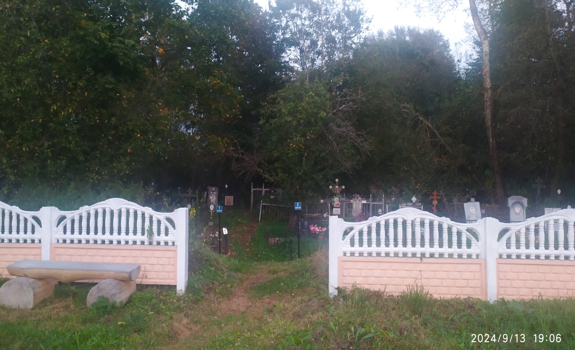 Вход на Успенское кладбище при Церкви Тихвинской иконы Божией Матери в Титовском