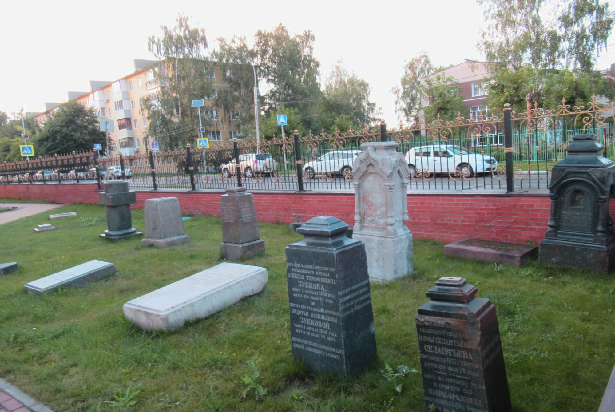 Некрополь Казанского Явленского монастыря в Рязани