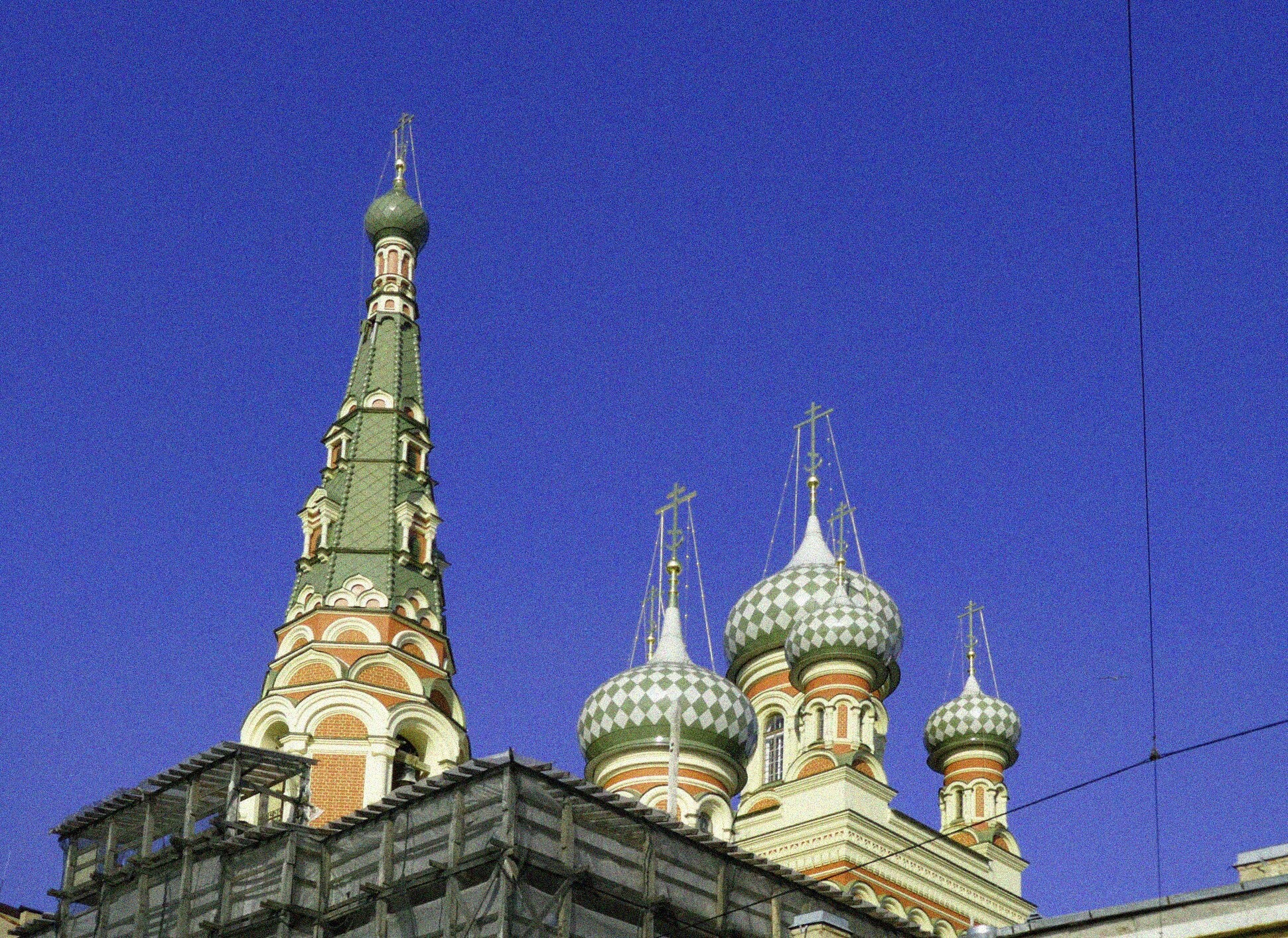 Покровская церковь на Боровой улице во время реставрации