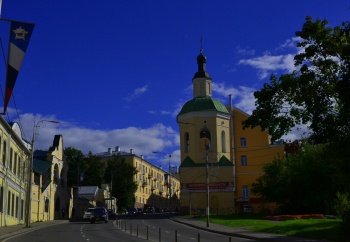 Колокольня Свято-Троицкого монастыря в Смоленске