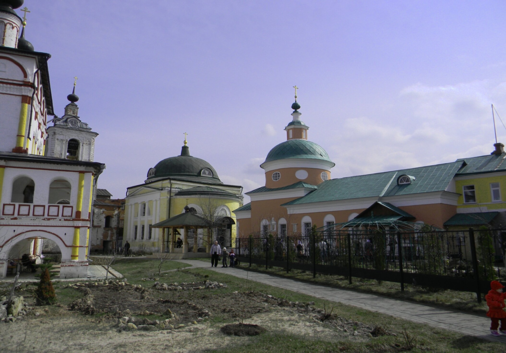 Свято-Троицкий Белопесоцкий монастырь