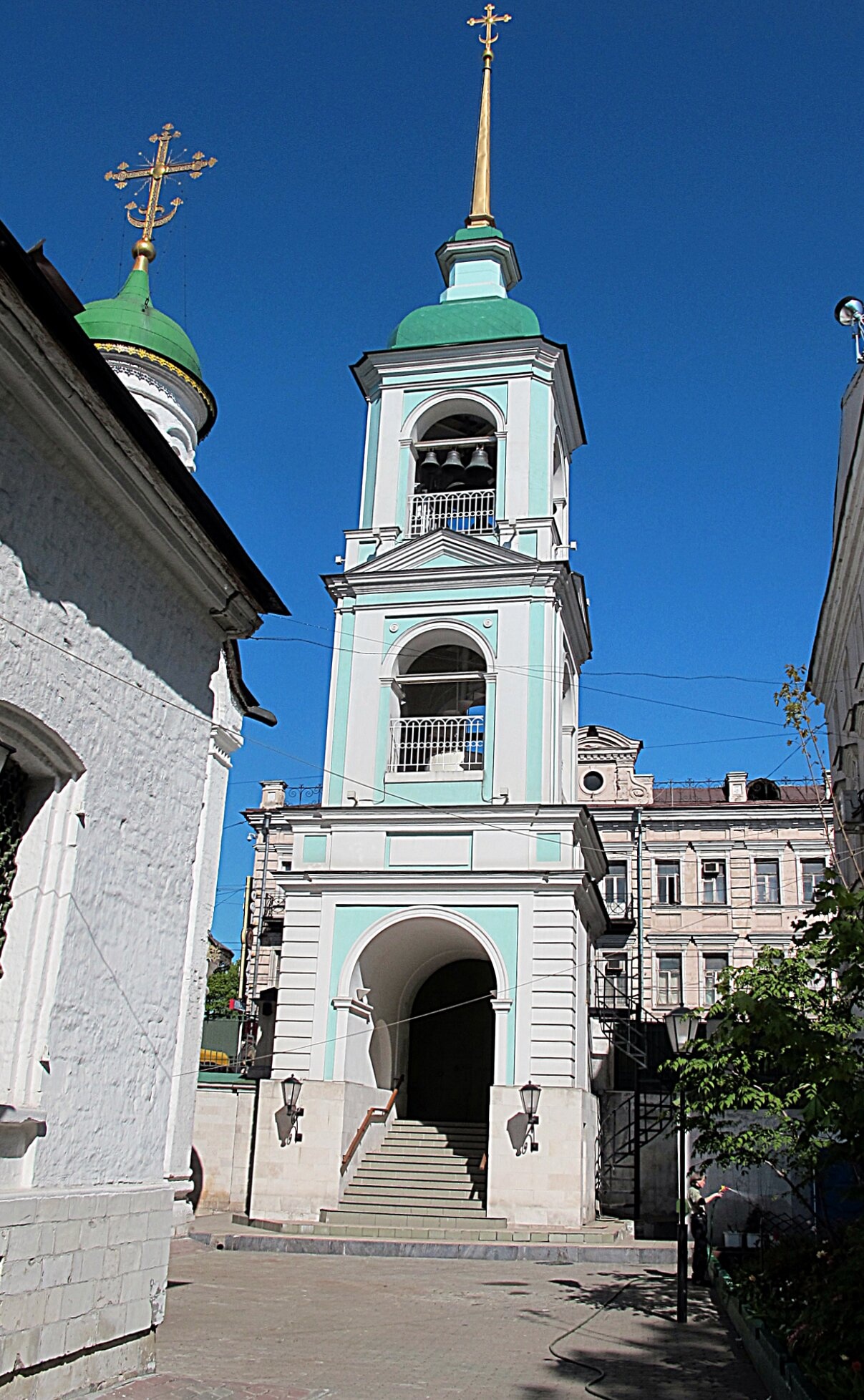 Колокольня Храма Троицы Живоначальной в Листах