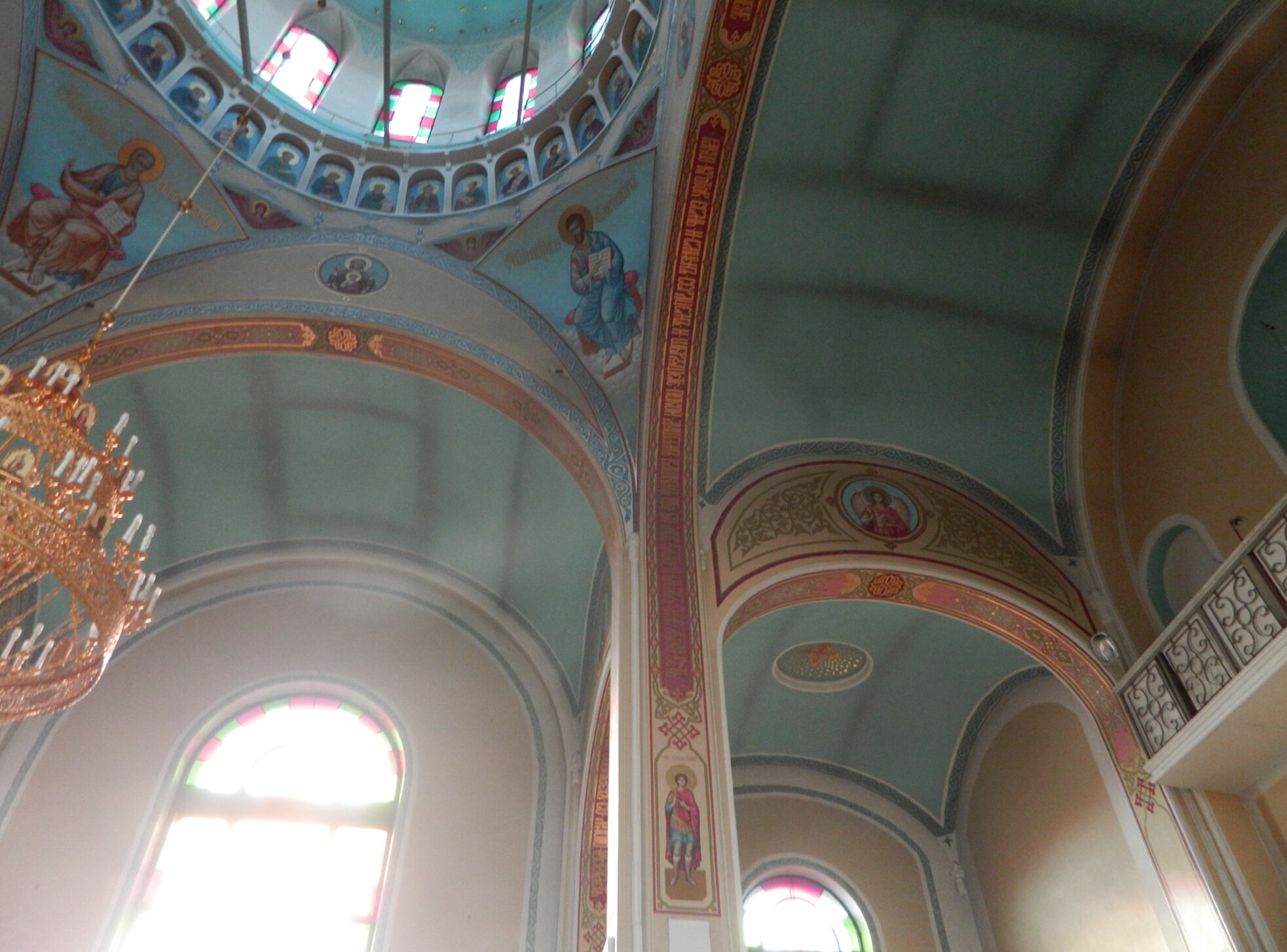 Интерьер Покровского собора в Гатчине