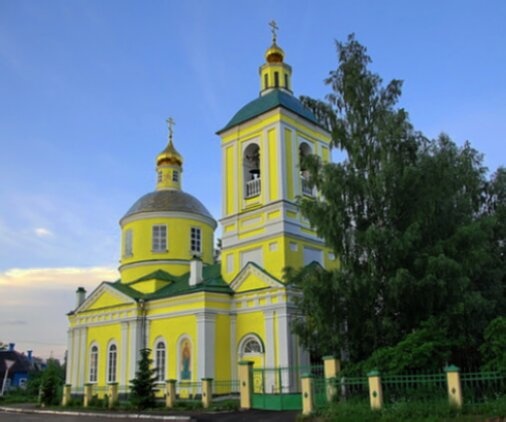 Храм Живоначальной Троицы в городе Бологое