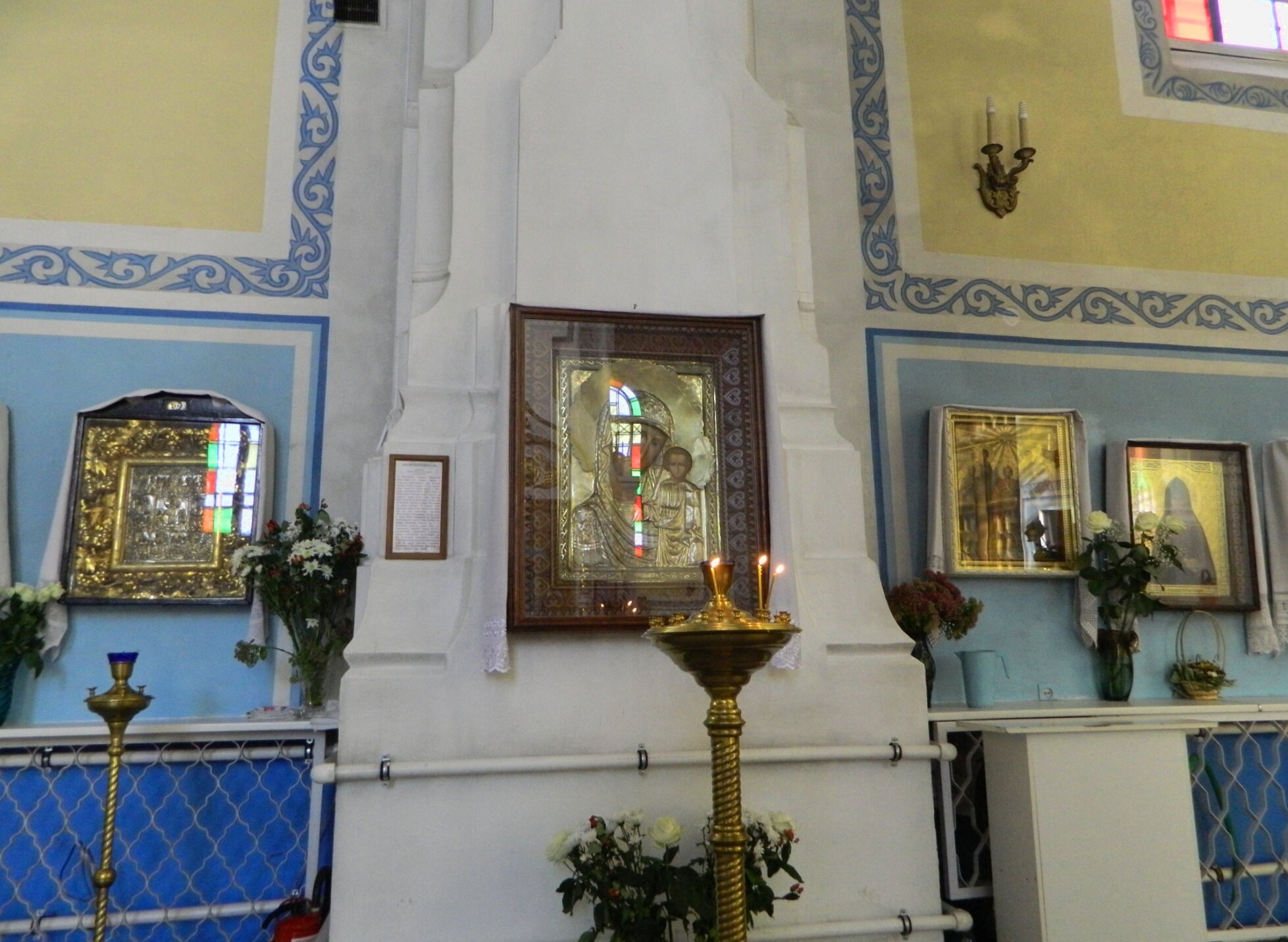 Интерьер Покровского собора в Гатчине