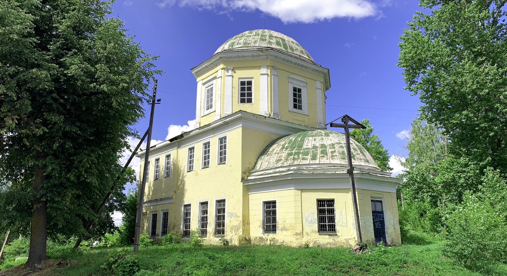 Крестовоздвиженская церковь в Торжке