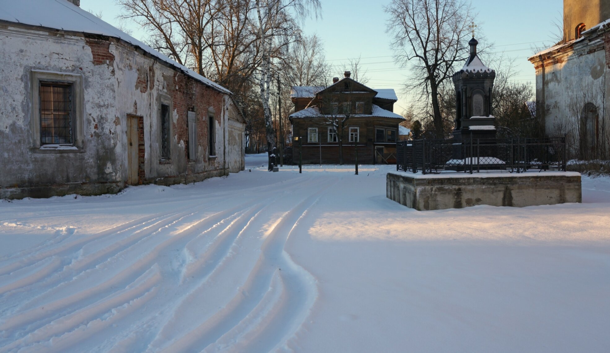 Церковь Спаса Нерукотворного Образа в Новой Ладоге зимой