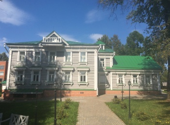 Музей народных художественных промыслов в Федоскино - Дом купцов Лукутиных