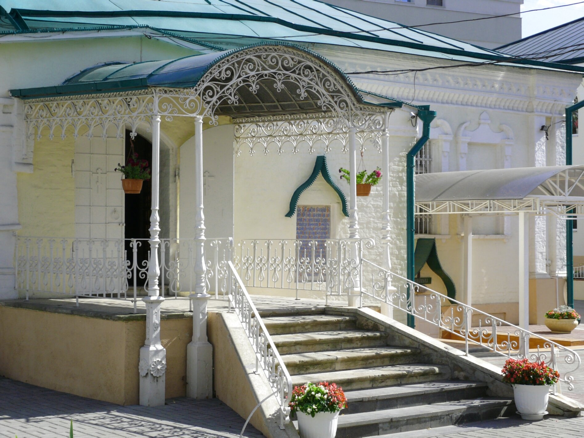 Вход в Храм Благовещения Пресвятой Богородицы в Туле