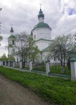 Храм Воскресения Христова в селе Молоди