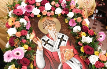 Икона святителя Спиридона Тримифунтского в храме города Краснодара