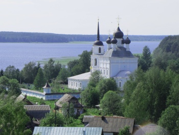Введенская церковь в Кравотыни на озере Селигер