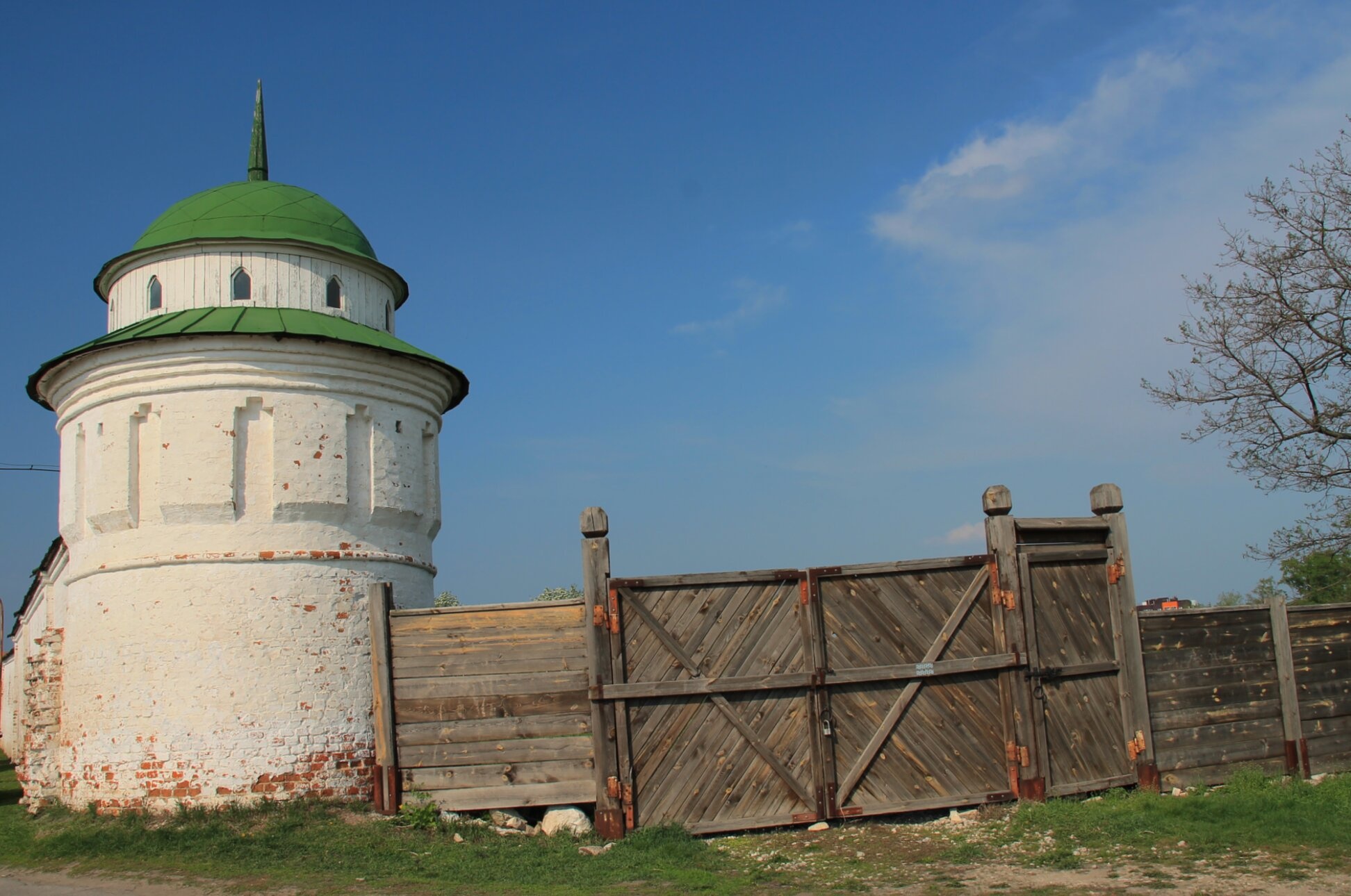 Духовская башня Спасского монастыря в Рязанском кремле