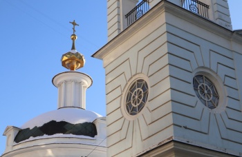 Храм Успения Пресвятой Богородицы на Могильцах: зимняя фотография и история