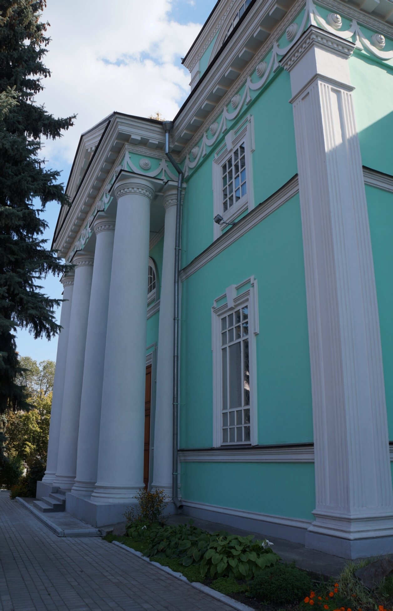 Спасо-Преображенский кафедральный собор в Белгороде