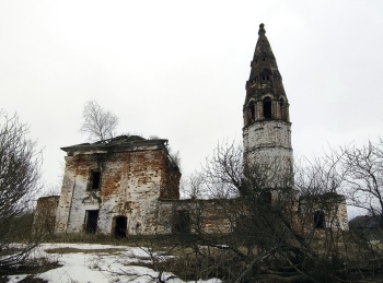 Церковь Николая Чудотворца в Иванцево: Заброшенный храм в объективе