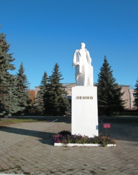Памятник В.И. Ленину в посёлке Игра Удмуртской Республики