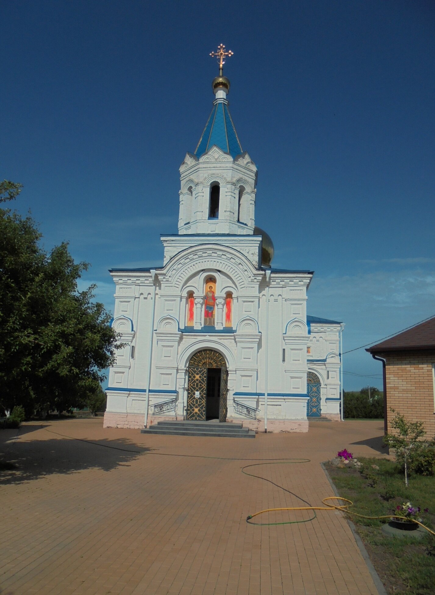 Храм Святого Великомученика Георгия Победоносца в хуторе Лихой
