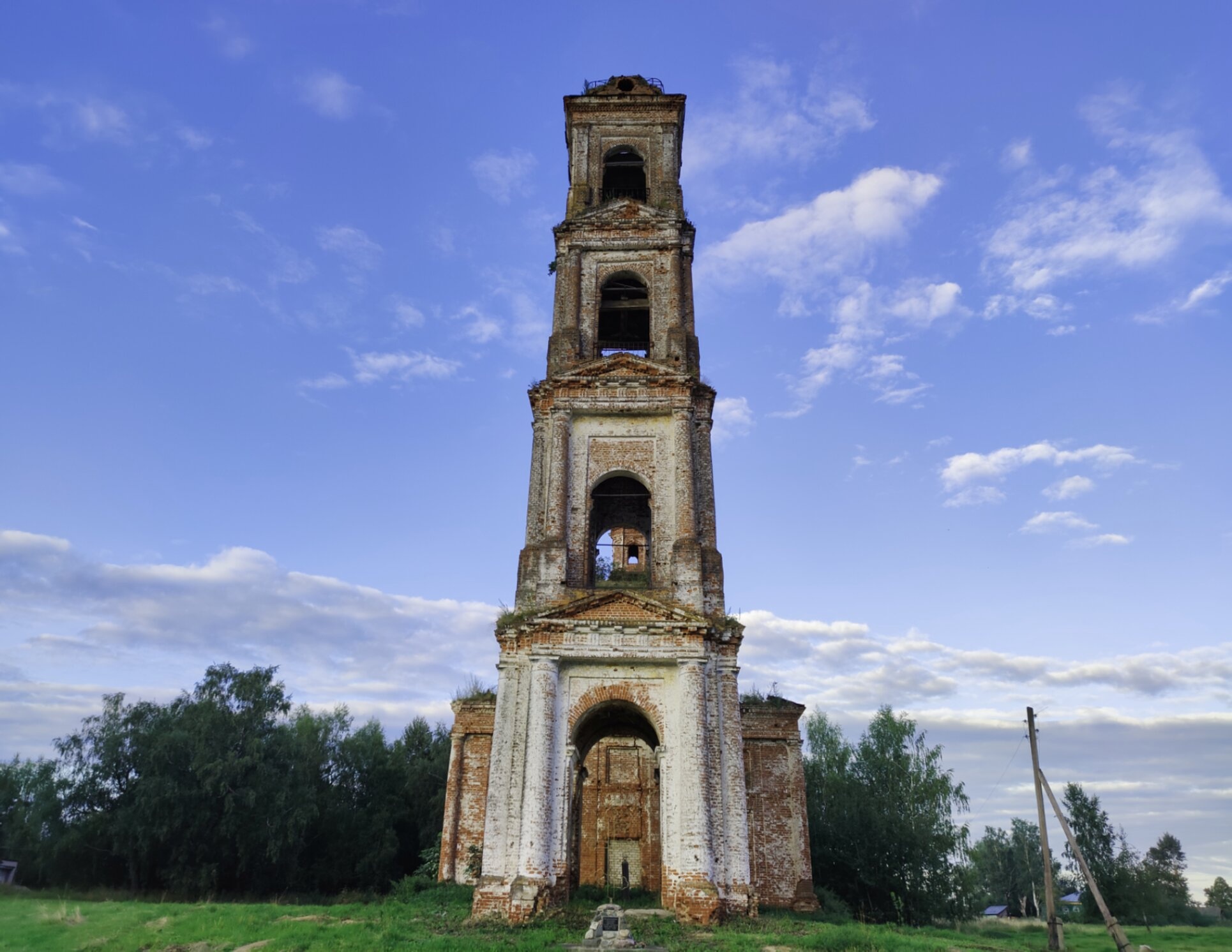 Колокольня церкви иконы Божией Матери Смоленская в селе Армёнки