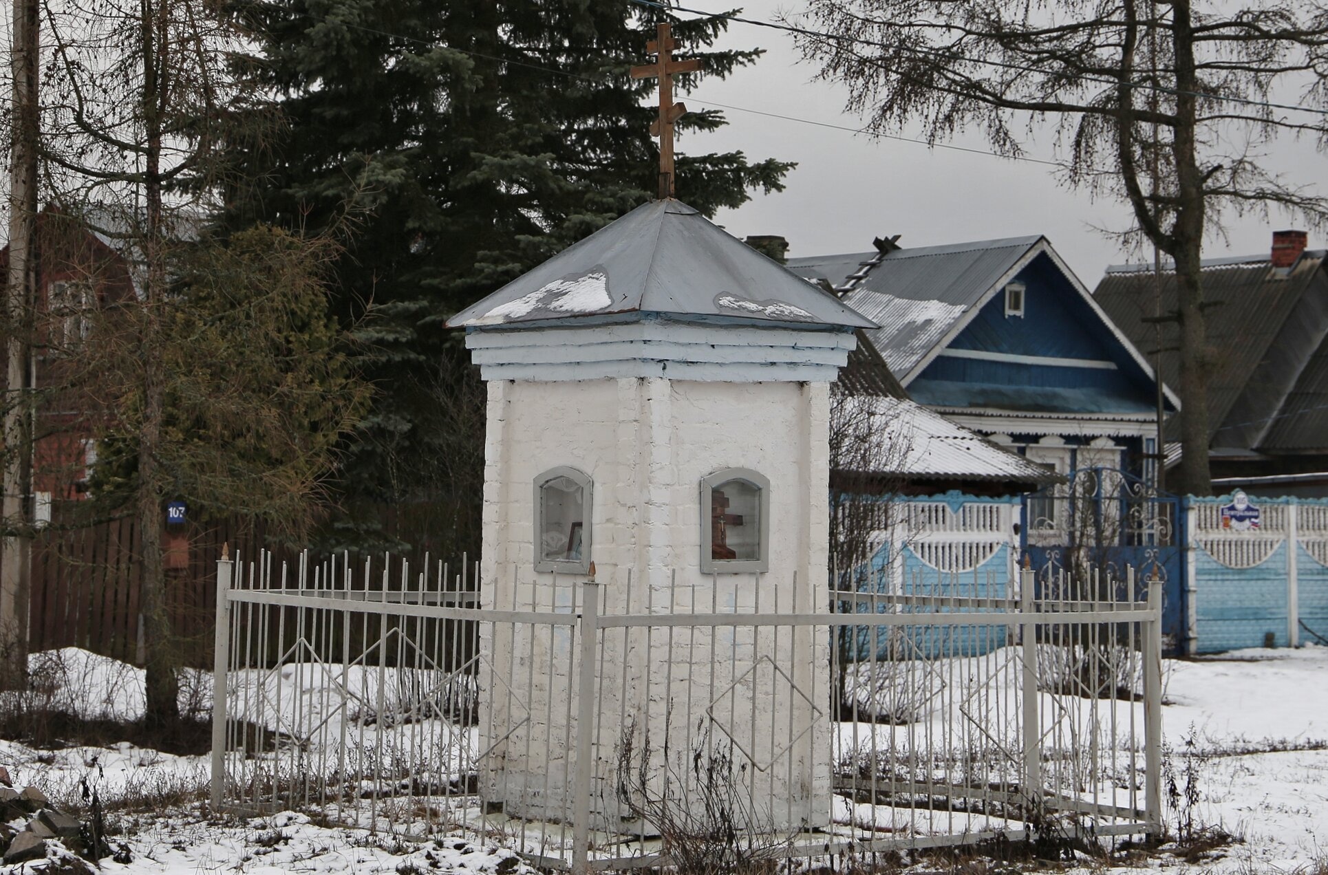 Часовня в деревне Заречье на месте Архангельского Погоста