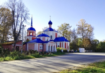 Храм Воскресения Христова в селе Прутня