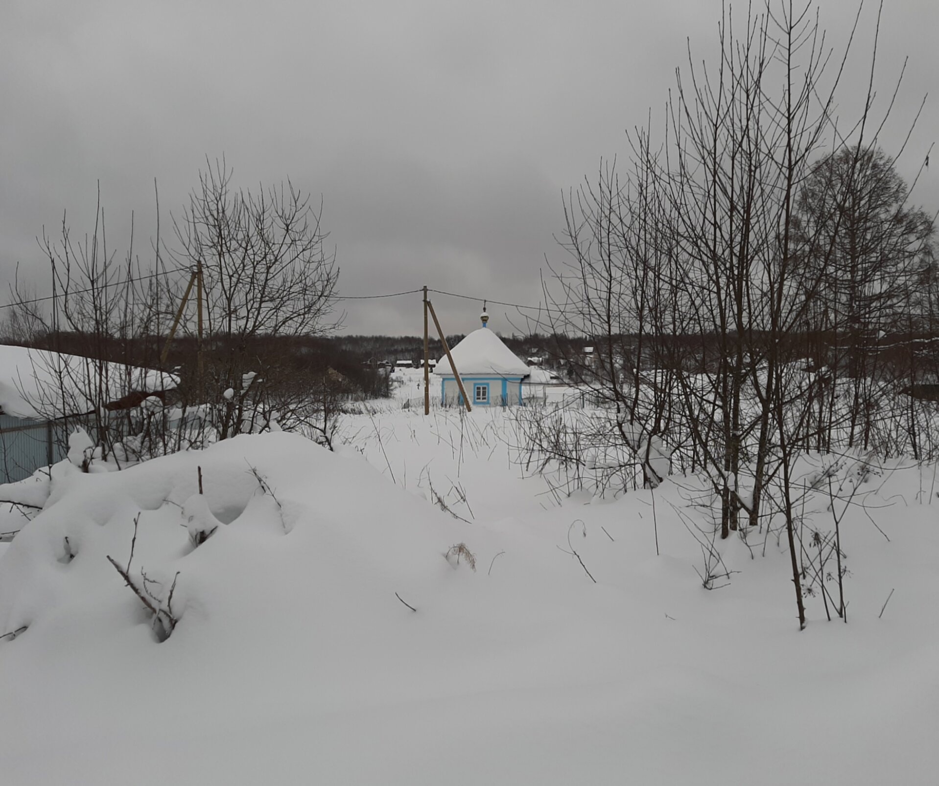 Зимняя часовня иконы Божией Матери «Троеручица» в Люговичах