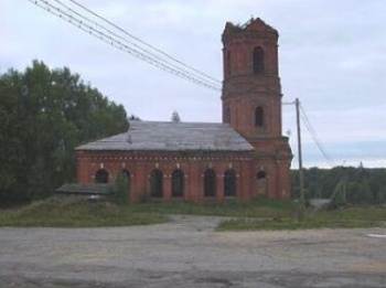 Церковь Троицы Живоначальной в селе Коровка